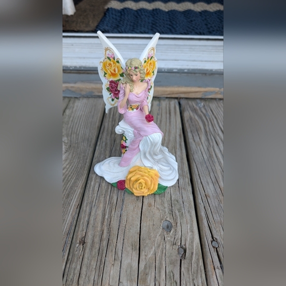 The Hamilton Collection Winged Rose Lady Figurine (EUC) - Picture 1 of 5